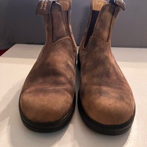 Suede Blundstone chelsea bootie